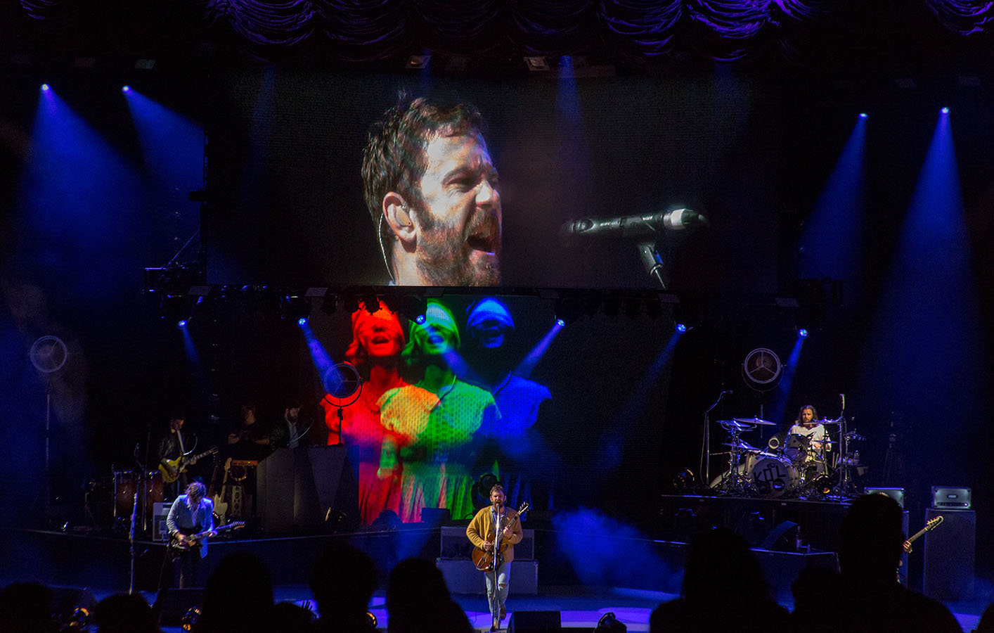 Kings of Leon 'Walls' World Tour